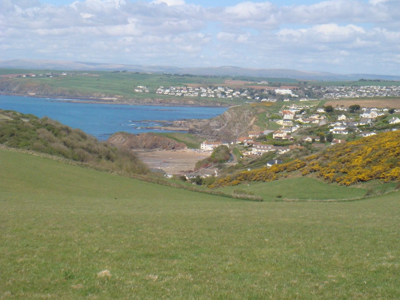 Read more about the article UK: Camping – Hope Cove, Devon 2009